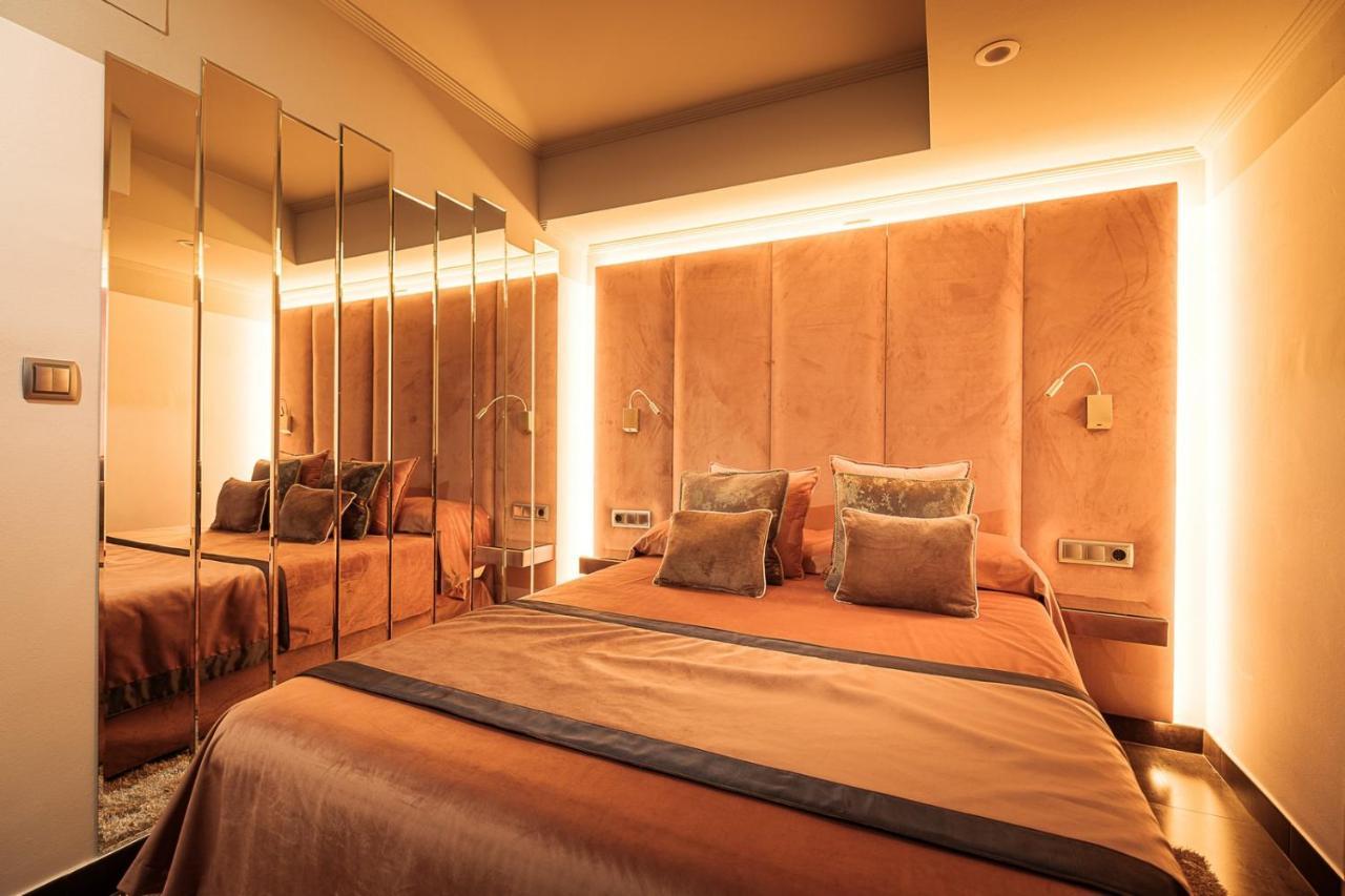 On Suites Sevilla Apartments Designed For Adults Екстер'єр фото
